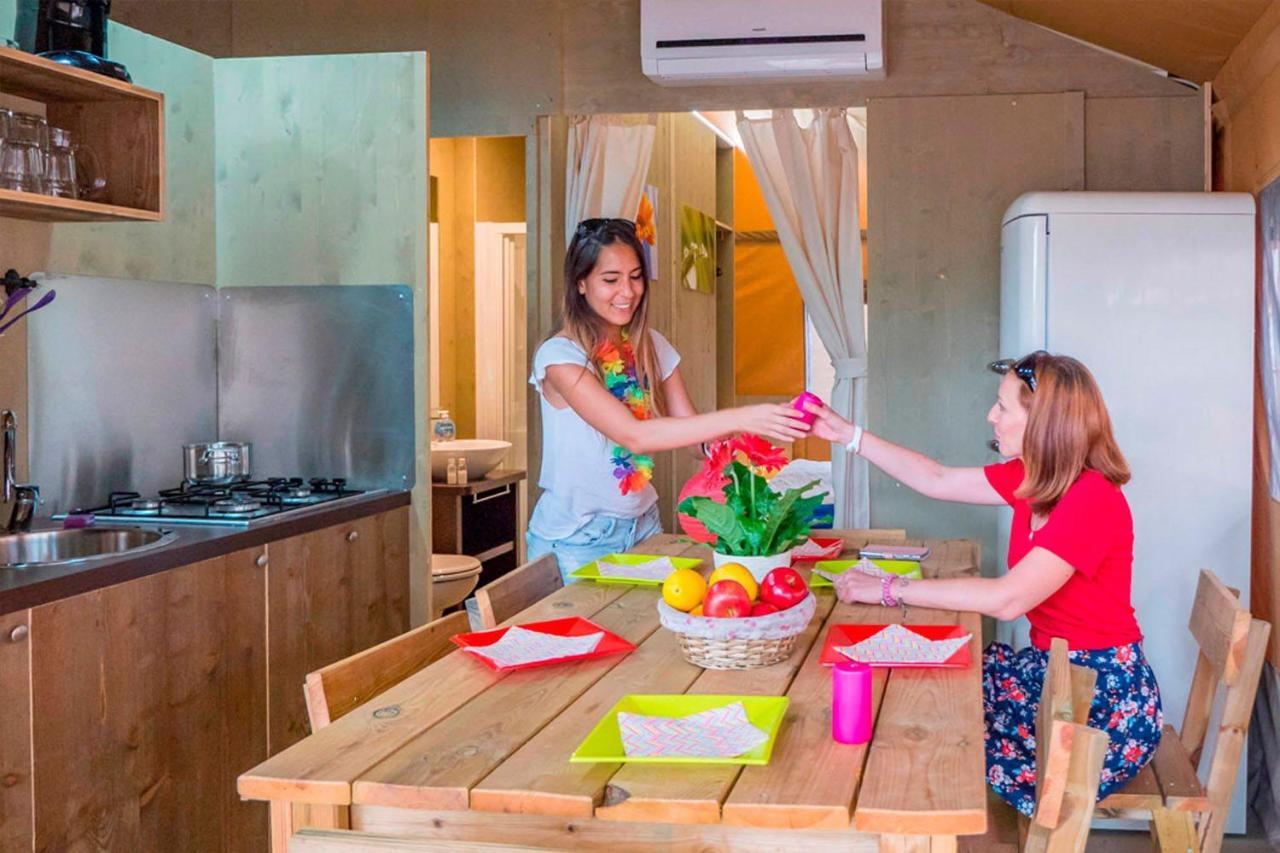 Vacanceselect Premium Lodge Polari Rovigno Esterno foto