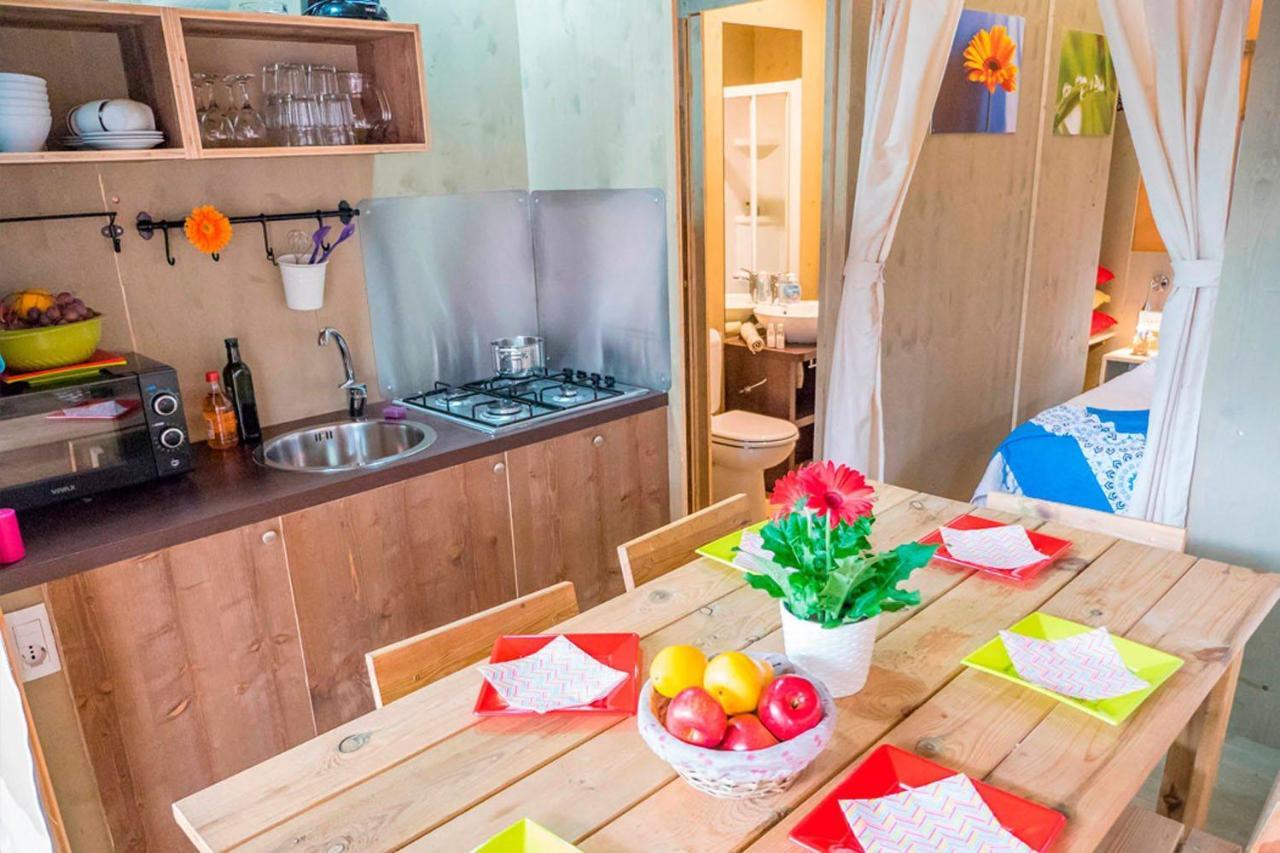 Vacanceselect Premium Lodge Polari Rovigno Esterno foto